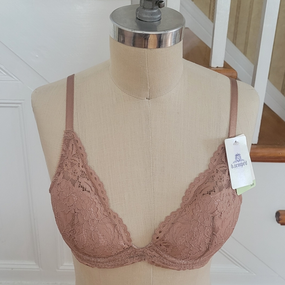 B.TEMPT'D Ciao Bella Plunge Contour Bra By Wacoal Size 32B 953344